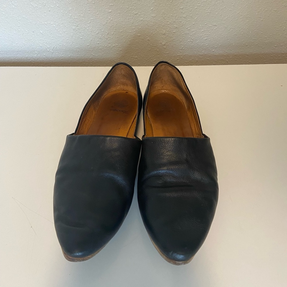 COCLICO Black Leather Flats